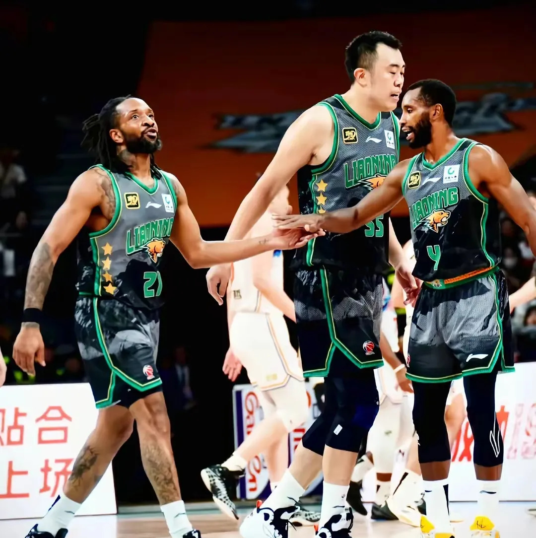 辽宁队主场对阵广州,主帅调整阵容备战争取一胜的简单介绍